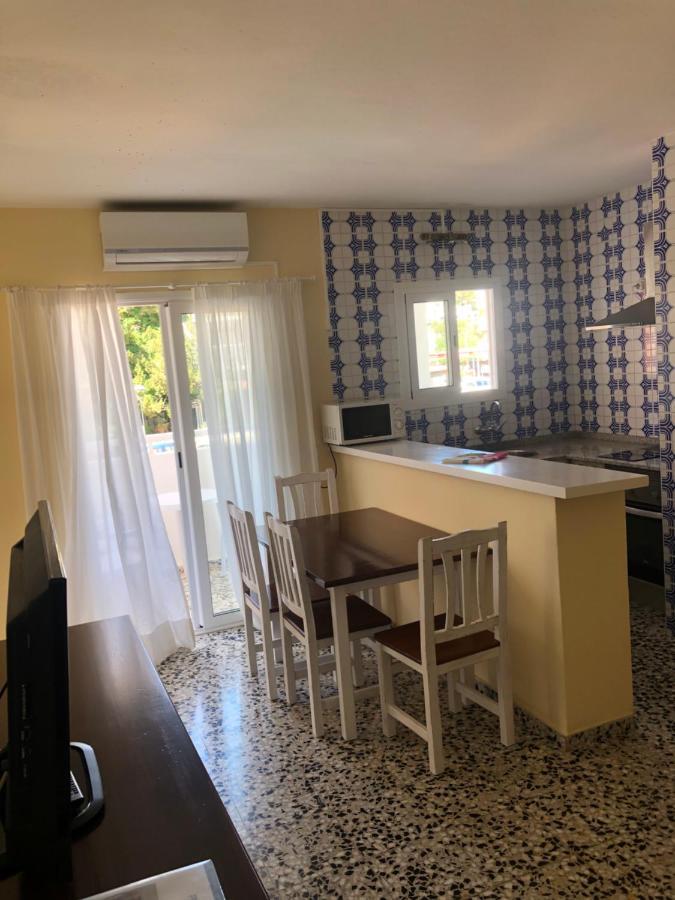 Apartamentos Cala Llonga Cala Llonga  Buitenkant foto