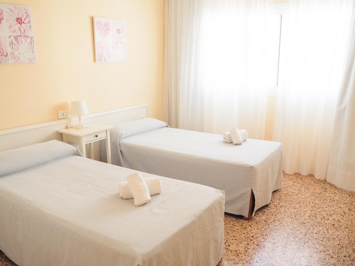 Apartamentos Cala Llonga Cala Llonga  Buitenkant foto