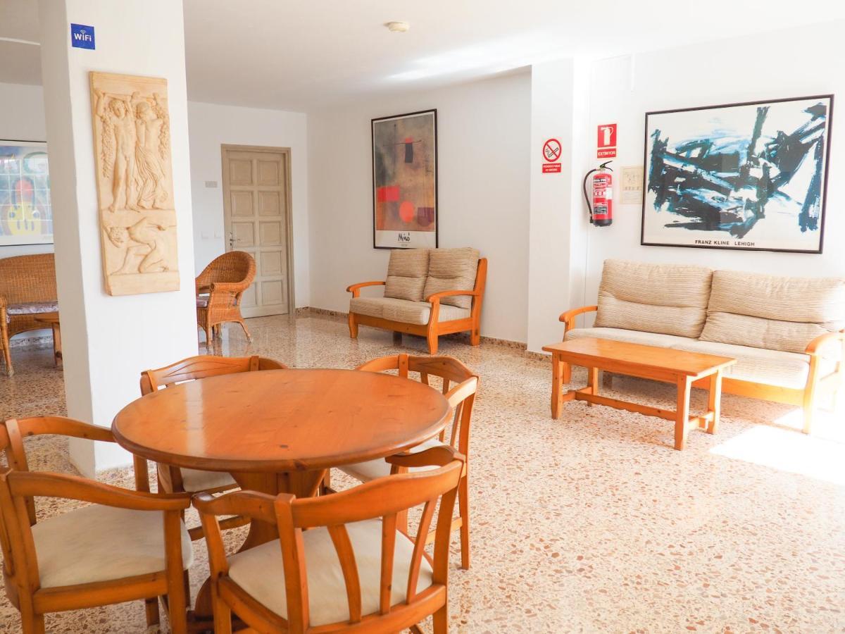 Apartamentos Cala Llonga Cala Llonga  Buitenkant foto
