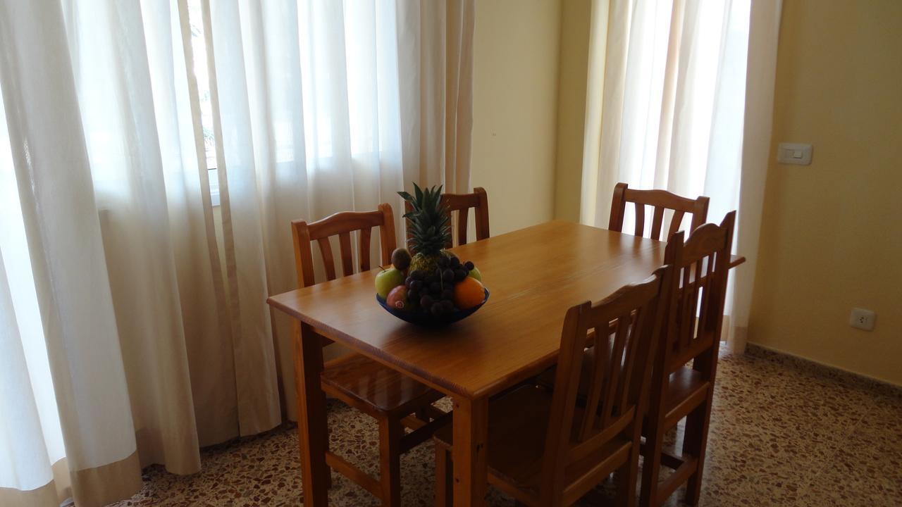 Apartamentos Cala Llonga Cala Llonga  Buitenkant foto
