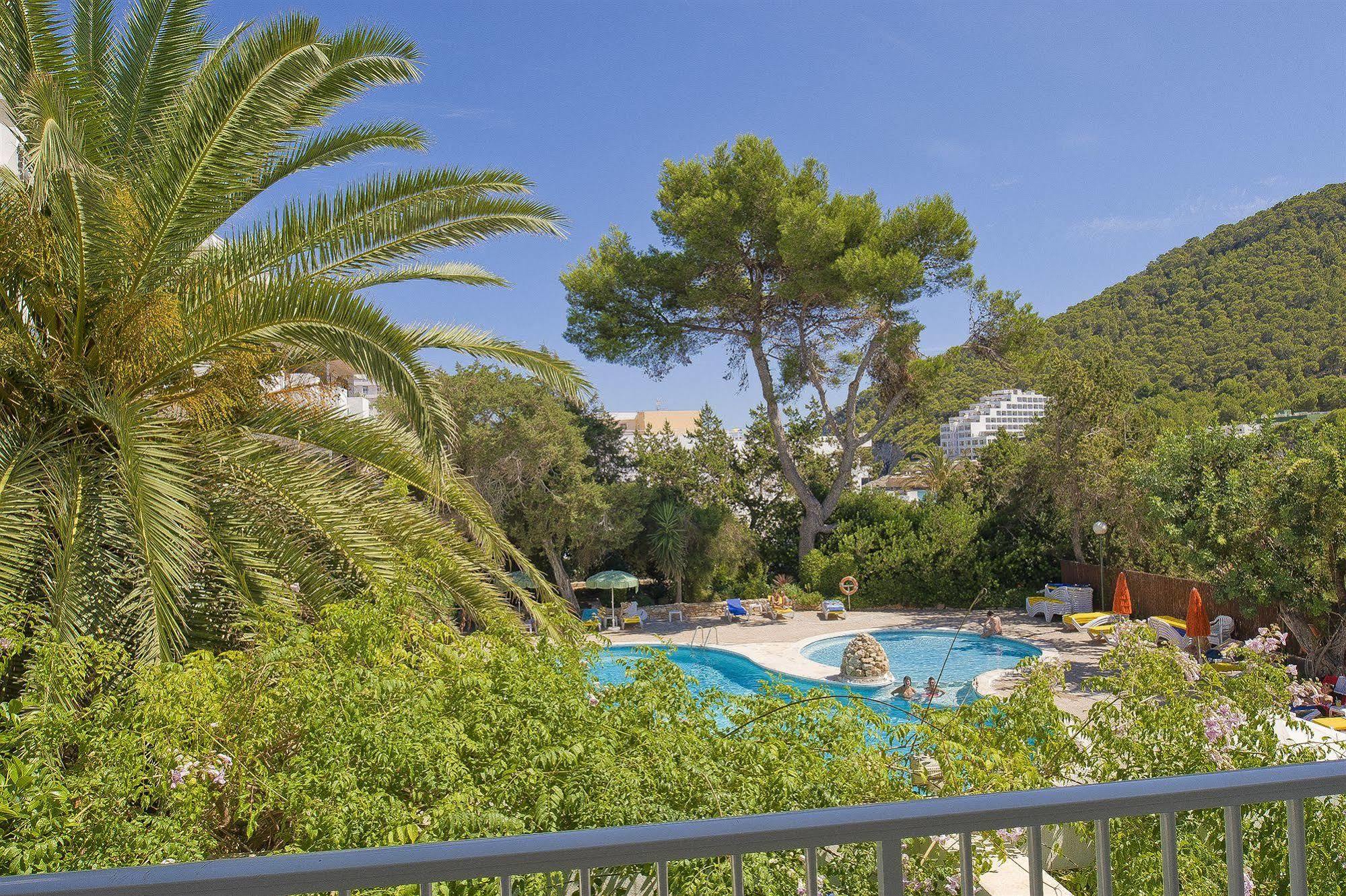 Apartamentos Cala Llonga Cala Llonga  Buitenkant foto