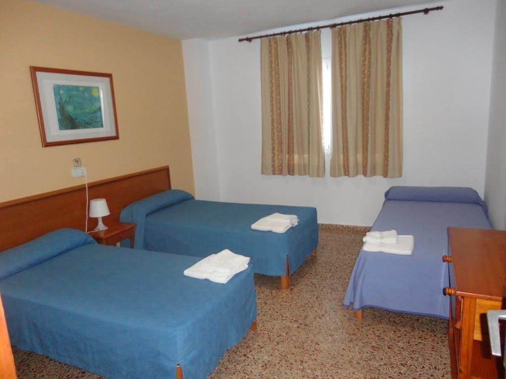 Apartamentos Cala Llonga Cala Llonga  Buitenkant foto